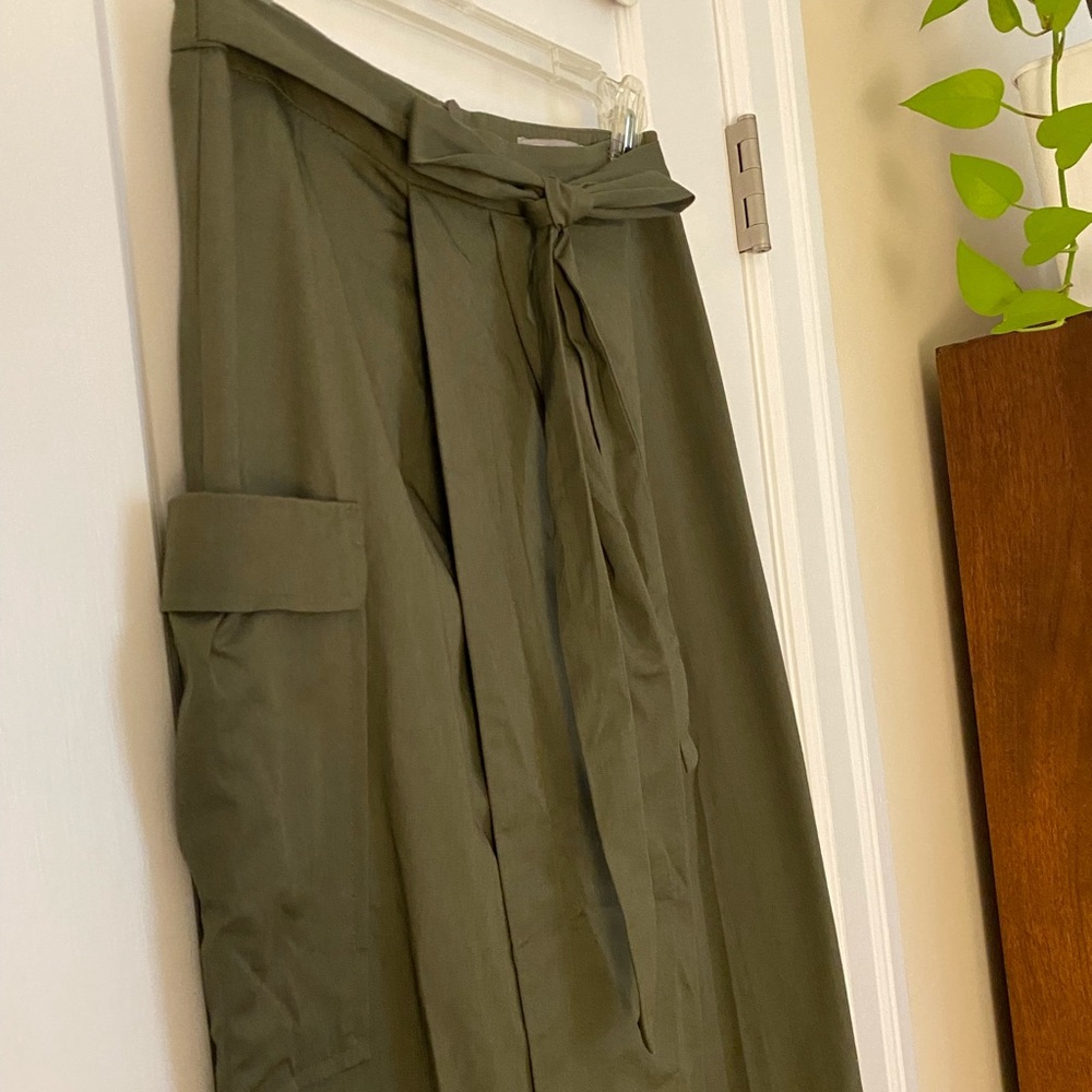 Tailored military pocket midi skirt, US 2